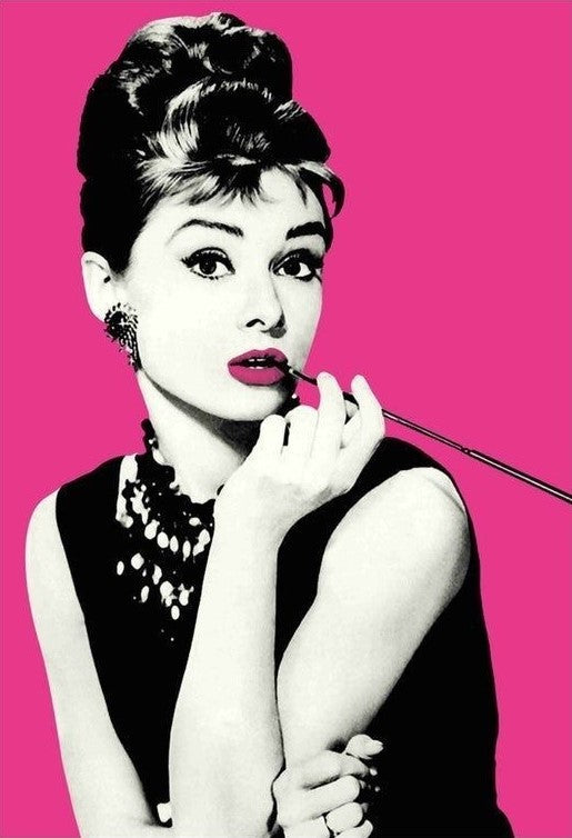 Eleganz und Stil – Ikonische Audrey Hepburn